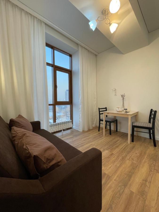 Mini Cozy Corner #1 Apartment Almaty Bagian luar foto