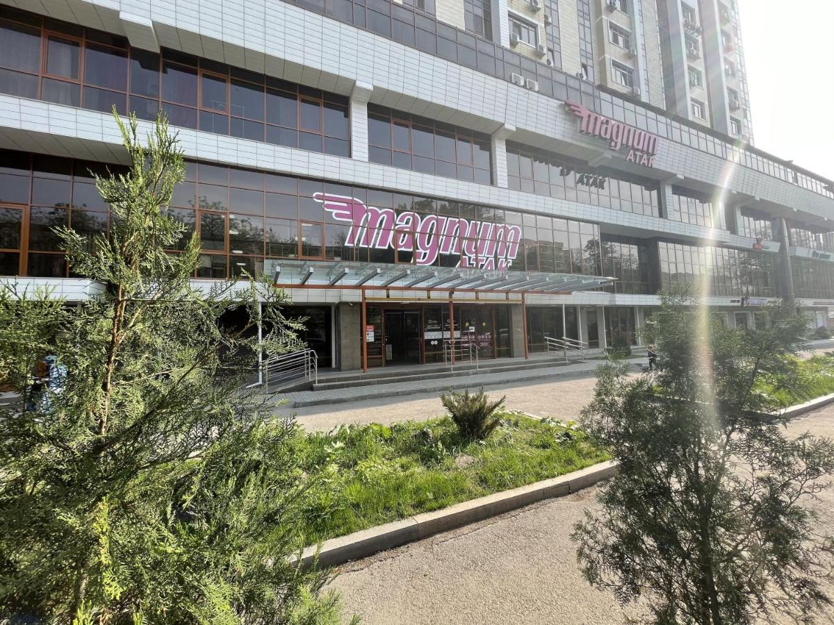 Mini Cozy Corner #1 Apartment Almaty Bagian luar foto